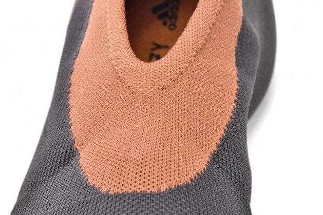 Yeezy RNR Stone Knit Adidas Carbon GY1759 0804